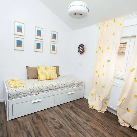 Nyaraló Sofia - Quiet Village&quick Highway Close To Biograd Na Moru And Zadar *