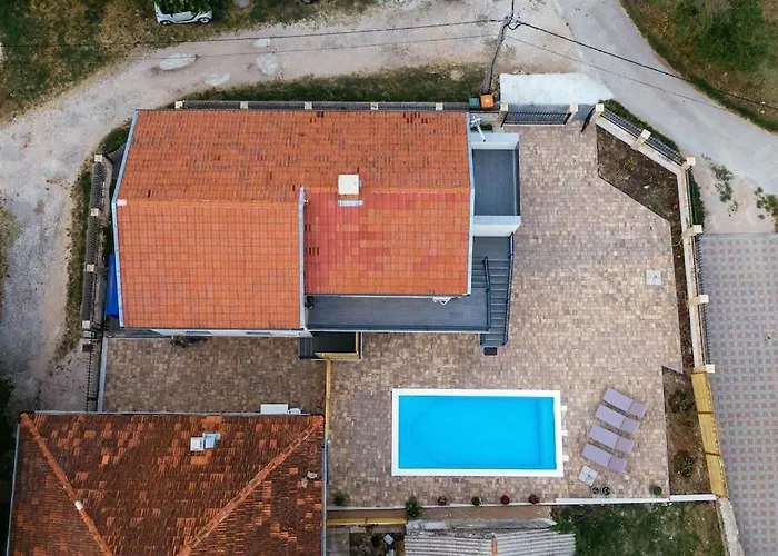 Sofia - Quiet Village&quick Highway Close To Biograd Na Moru And Zadar