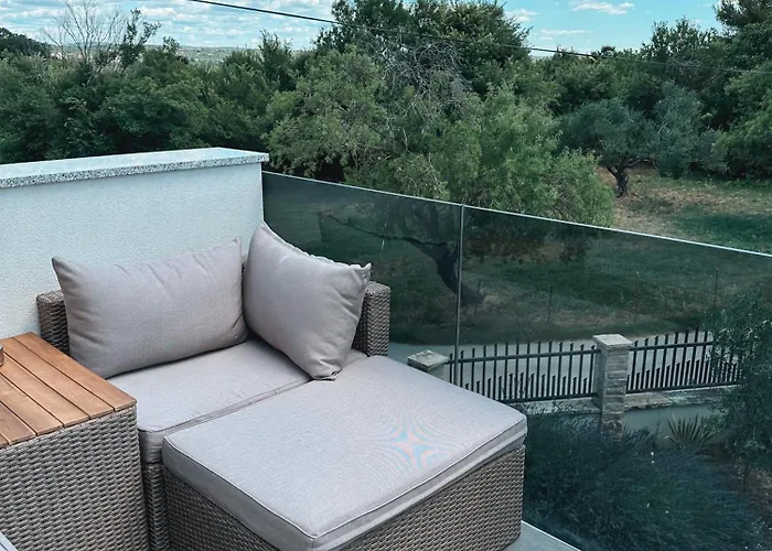 Sofia - Quiet Village&quick Highway Close To Biograd Na Moru And Zadar *