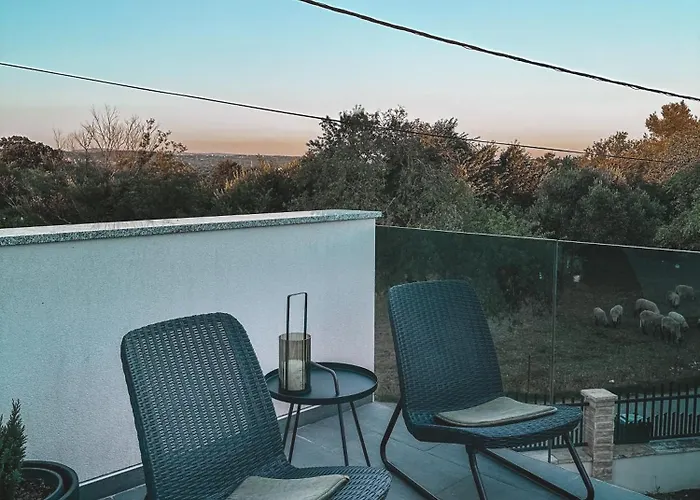 Sofia - Quiet Village&quick Highway Close To Biograd Na Moru&zadar Сasa de vacaciones *